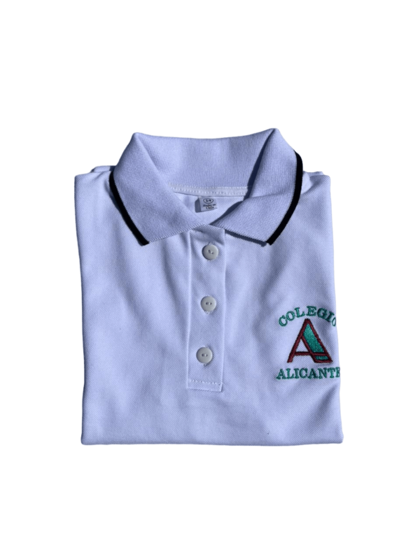Polera Pique, con cuello, bordada. Tela y confección nacional